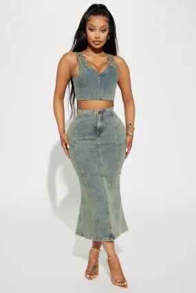 A Classic Denim Skirt Set - Vintage Wash