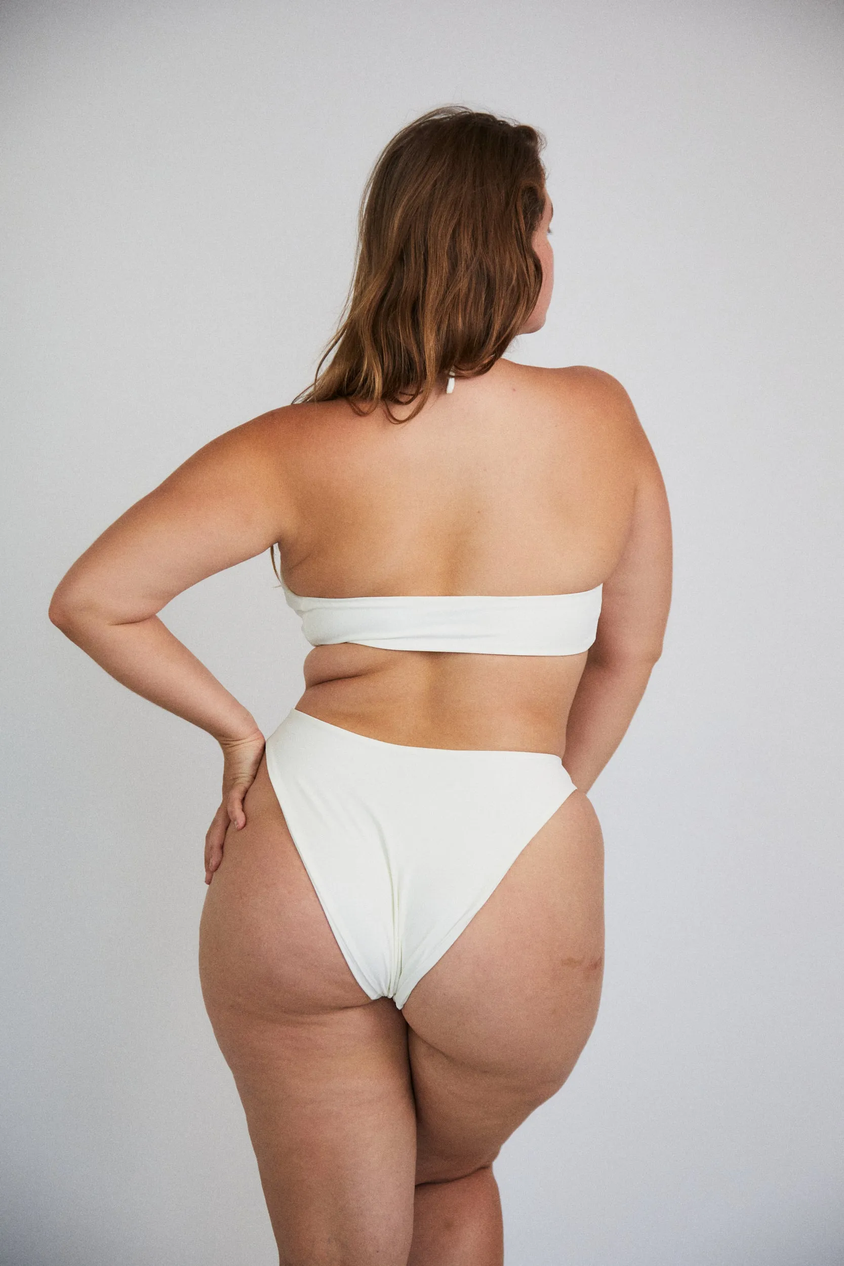 Leo Bottom / Ivory