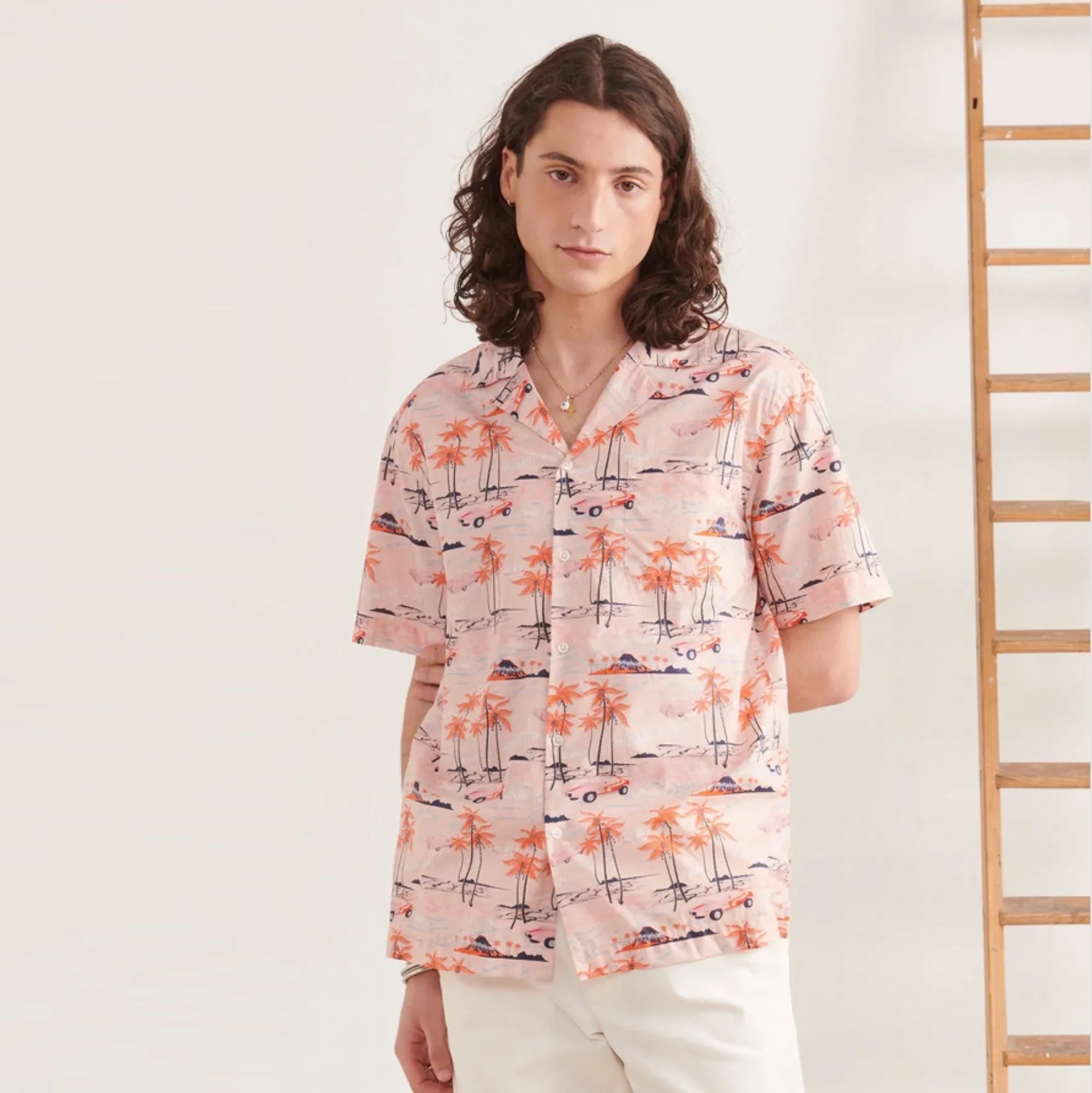 "Tropical Cars Print" Short-Sleeved Germain Shirt (Pink)