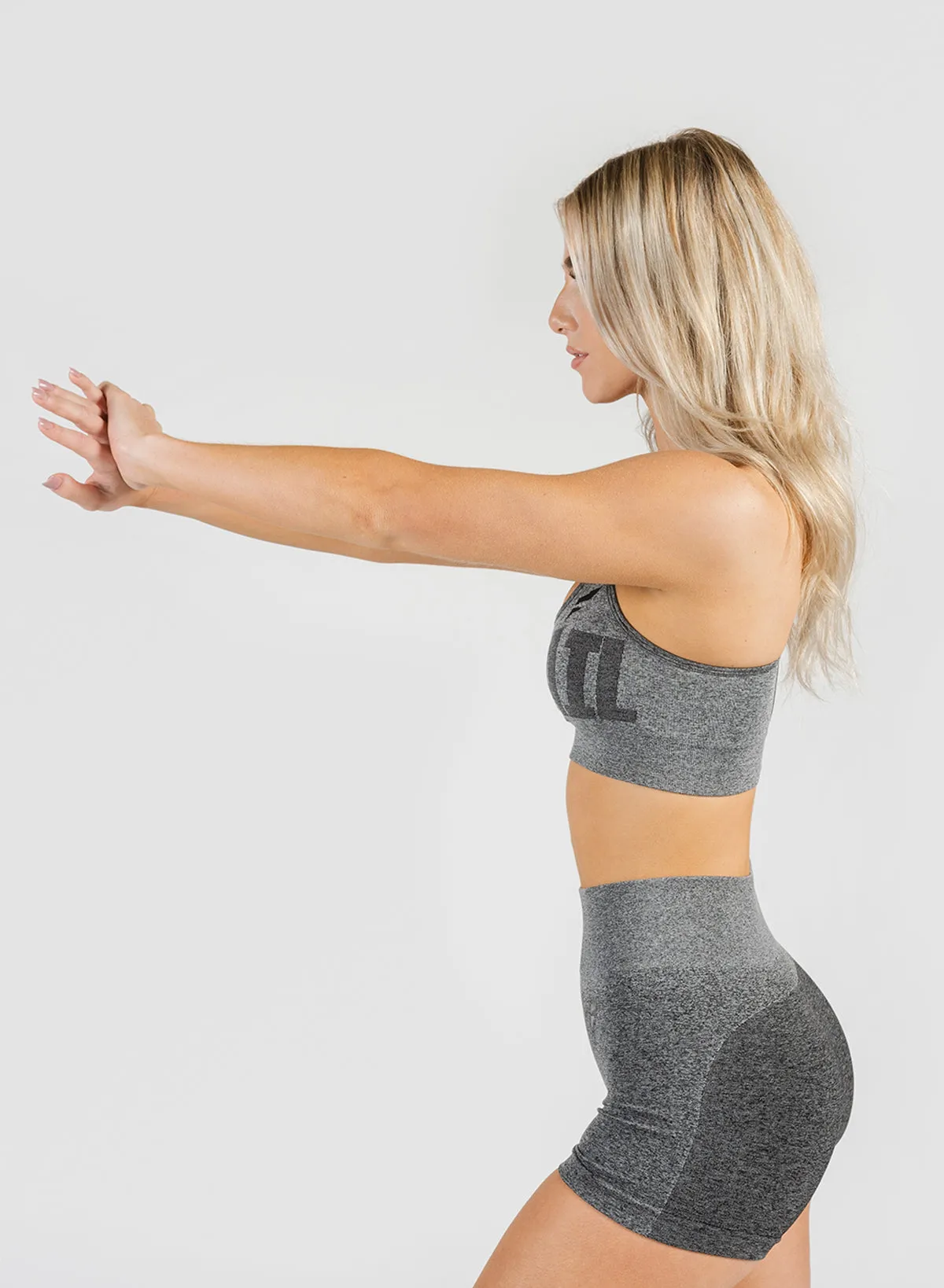 SEAMLESS SPORTS BRA - ASPHALT