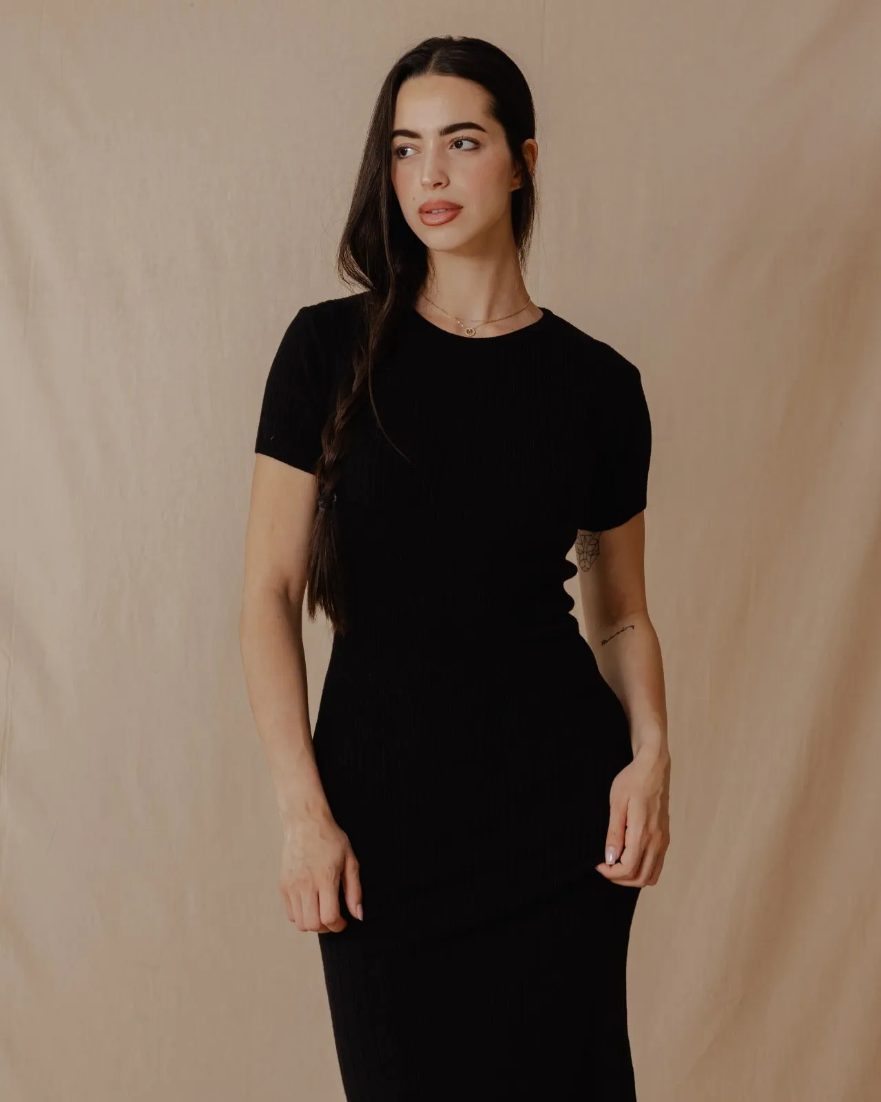 Short Sleeved Knit Dress Black