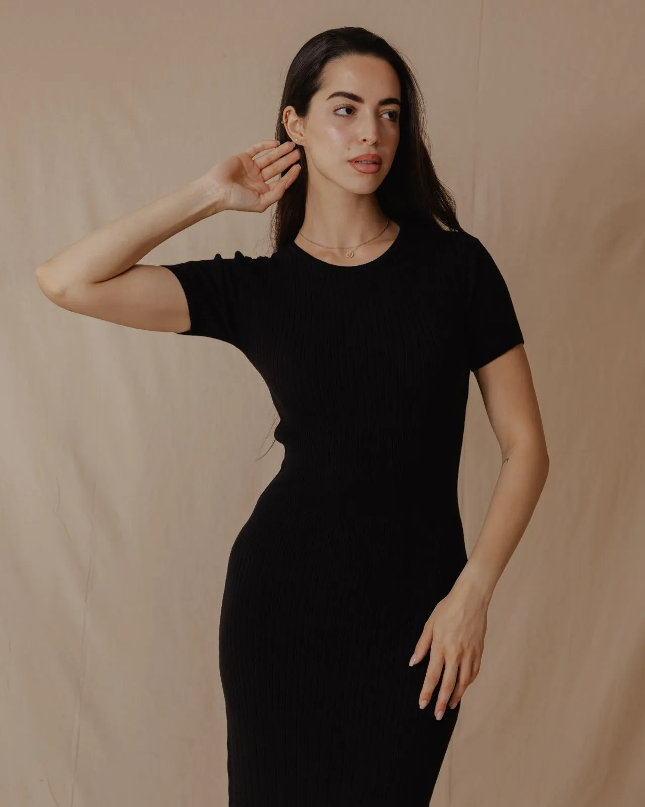 Short Sleeved Knit Dress Black