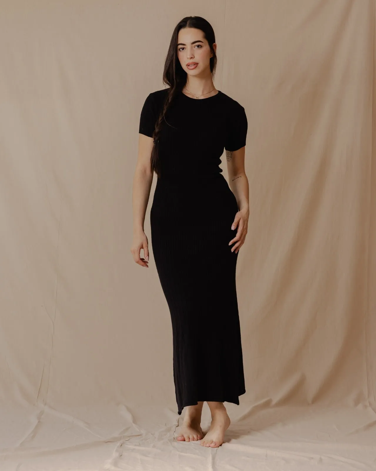 Short Sleeved Knit Dress Black