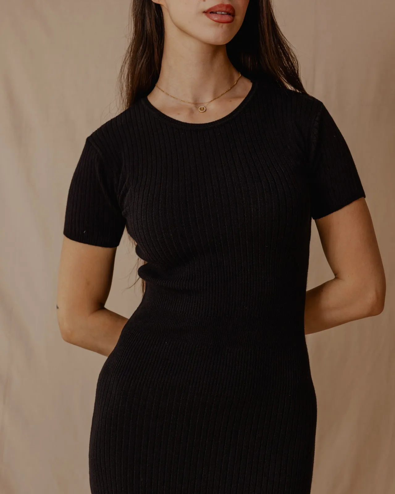 Short Sleeved Knit Dress Black